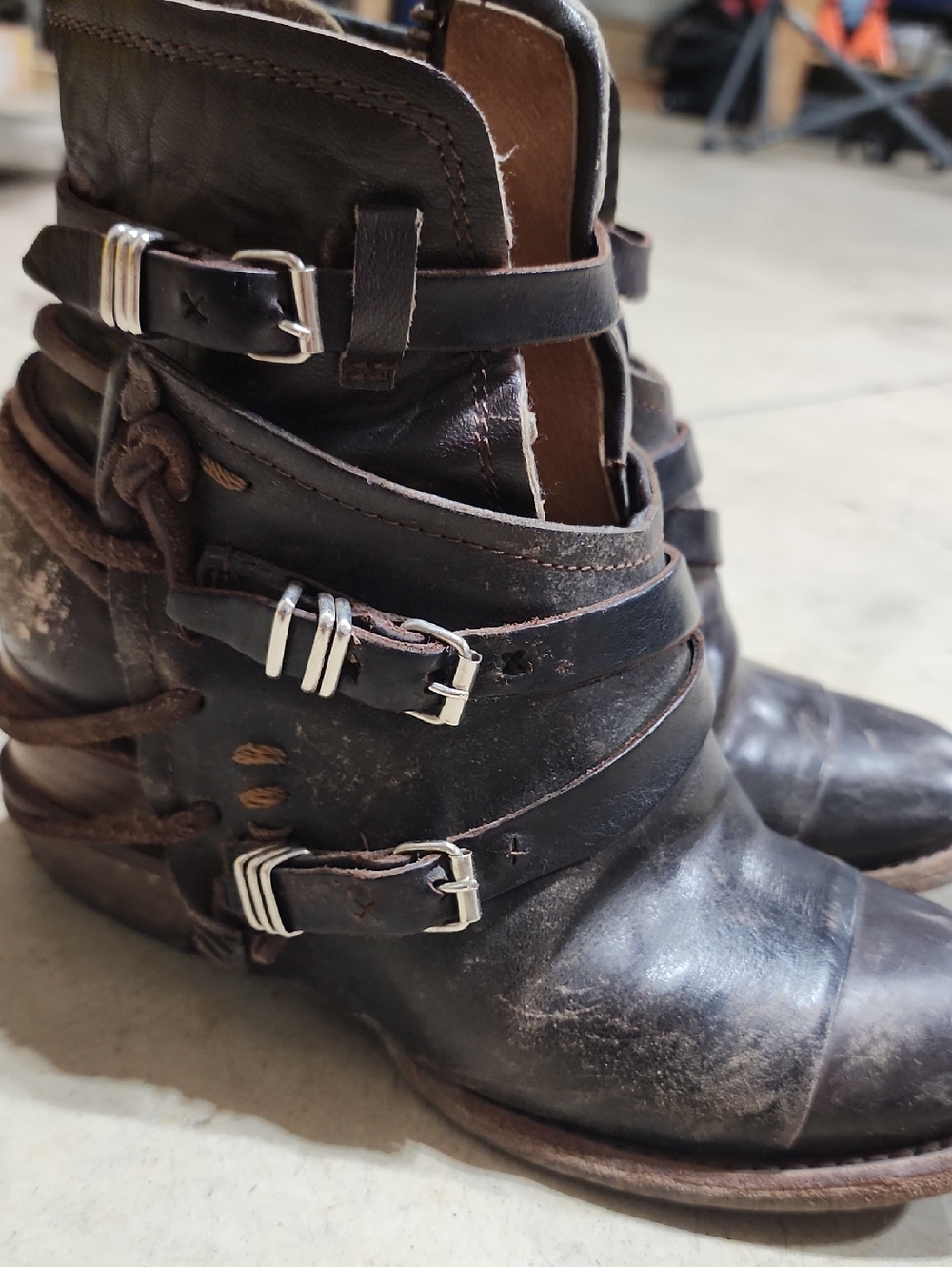 Freebird Crue Distressed Dark Brown Leather Buckle Ankle Boots 6